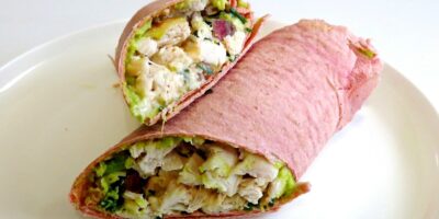 Wraps met kip paprika en ijsbergsla