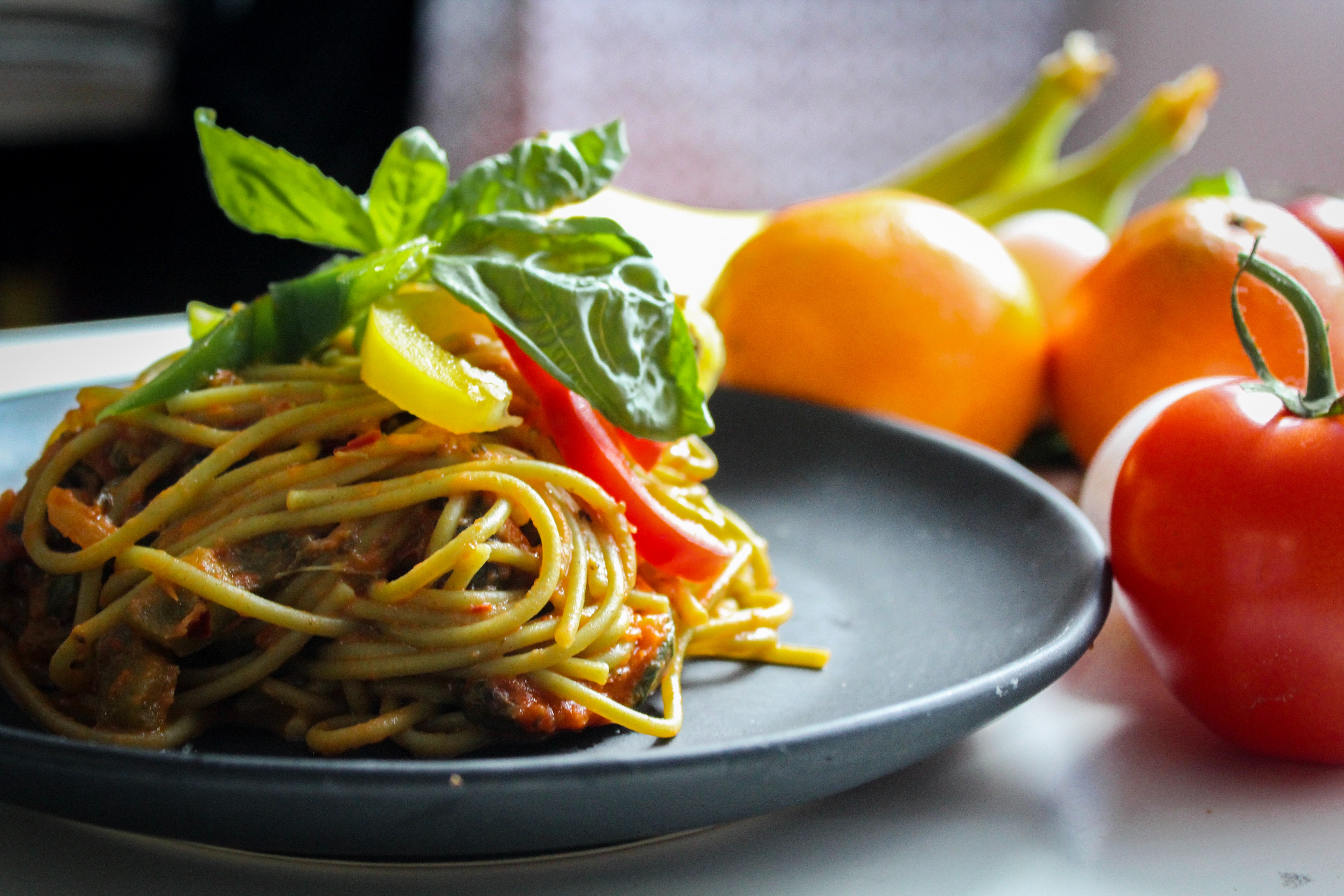 Italiaanse spaghetti bolognaise op basis van champignons en linzen
